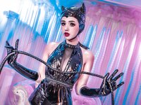 [Cosplay] 钛合金TiTi – 猫女