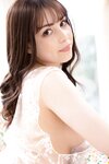 [Photobook] ミッシェル愛美 写真集「奇跡の雫」