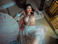 [Cosplay] 钛合金TiTi – 霜花店