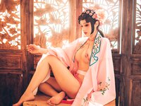 [Cosplay] 钛合金TiTi – 潘金莲