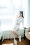 [Cosplay] 年年 – 爱吃棒棒糖的少女