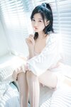 [Cosplay] 年年 – 爱吃棒棒糖的少女