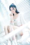 [Cosplay] 年年 – 爱吃棒棒糖的少女