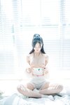 [Cosplay] 年年 – 爱吃棒棒糖的少女
