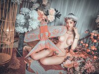 [Cosplay] 钛合金TiTi – 含香
