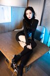 [Cosplay] 王馨瑶 黑色紧身吊带袜