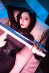 [Cosplay] 王馨瑶 黑色紧身吊带袜