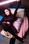 [Cosplay] 王馨瑶 黑色紧身吊带袜