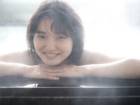 [Photobook] 倉本すみれ グラビア写真集 SUMIRE 咲き誇る青春の記憶