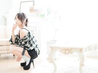 [Fantia] 2021年4月 いくみ – (193iKkyu3)