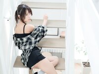[Fantia] 2021年4月 いくみ – (193iKkyu3)