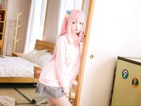 [Cosplay] 日奈娇 小孤独