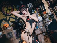 [Cosplay] 咬一口兔娘 万圣节看护士
