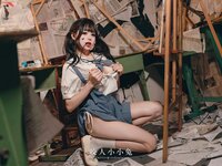 [Cosplay] 咬一口兔娘 未成名画作