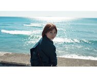[Photobook] 真奈 グラビア写真集 むにむにする？(wunder publishing house)