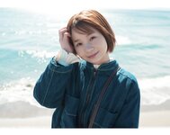 [Photobook] 真奈 グラビア写真集 むにむにする？(wunder publishing house)