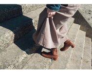 [Photobook] 真奈 グラビア写真集 むにむにする？(wunder publishing house)