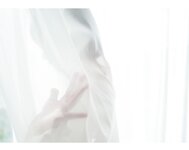 [Photobook] 真奈 グラビア写真集 むにむにする？(wunder publishing house)