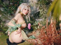 [Cosplay] 咬一口兔娘 - NO.123 被遗忘的大慈树王&大摆锤 [74P1V-1.47G]