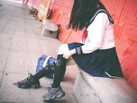 [吸血鬼映画] JK公园露出 [52P1V- 305MB]