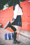 [吸血鬼映画] JK公园露出 [52P1V- 305MB]