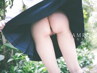 [吸血鬼映画] JK公园露出 [52P1V- 305MB]