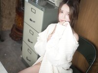 [Pure Media] Vol.269 Yeha (예하) - Visit suspicious hospital [201P-290MB]