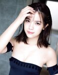 [Photobook] 2023.04.10 村山優香1st.写真集 MY～輝く瞳～