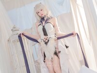 [Cosplay] Yaokoututu 咬一口兔娘ovo - Young lady dressing up 梳妆的大小姐