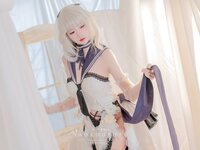 [Cosplay] Yaokoututu 咬一口兔娘ovo - Young lady dressing up 梳妆的大小姐