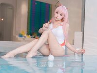 [Cosplay] Yaokoututu 咬一口兔娘ovo - National Team 02 Swimsuit 国家队02泳装
