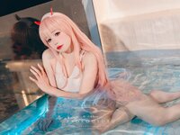 [Cosplay] Yaokoututu 咬一口兔娘ovo - National Team 02 Swimsuit 国家队02泳装