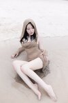 [Cosplay] 鱼子酱雨后海滩写真