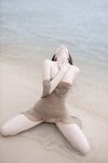 [Cosplay] 鱼子酱雨后海滩写真