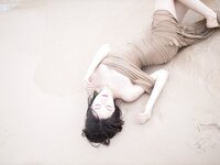 [Cosplay] 鱼子酱雨后海滩写真