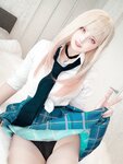 [Fantia] 2022年4月 Uriうり[77P2V-373MB]