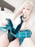 [Fantia] 2022年4月 Uriうり[77P2V-373MB]