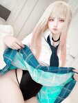 [Fantia] 2022年4月 Uriうり[77P2V-373MB]