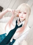 [Fantia] 2022年4月 Uriうり[77P2V-373MB]