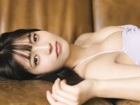 [Photobook] 2023.12.23 黒嵜菜々子『おとな、ななこ。』BOMBデジタル写真集