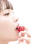 [Photobook] 2023.12.23 黒嵜菜々子『おとな、ななこ。』BOMBデジタル写真集
