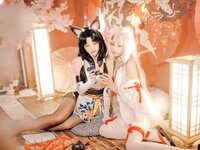 [Cosplay] Miko 酱 & Lily - Walnut 胡桃