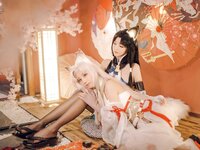 [Cosplay] Miko 酱 & Lily - Walnut 胡桃