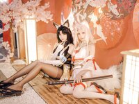[Cosplay] Miko 酱 & Lily - Walnut 胡桃
