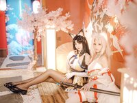 [Cosplay] Miko 酱 & Lily - Walnut 胡桃