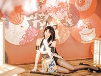 [Cosplay] Miko 酱 & Lily - Walnut 胡桃