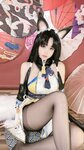 [Cosplay] Miko 酱 & Lily - Walnut 胡桃