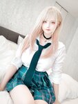 [Fantia] 2022年2月 Uriうり[81P2V-372MB]