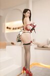 Hot 鱼子酱圣诞节写真