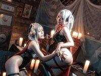 [Cosplay] Chun Momo 蠢沫沫 & Yixiao 一笑芳香沁 - Vampire Twins 双人吸血鬼